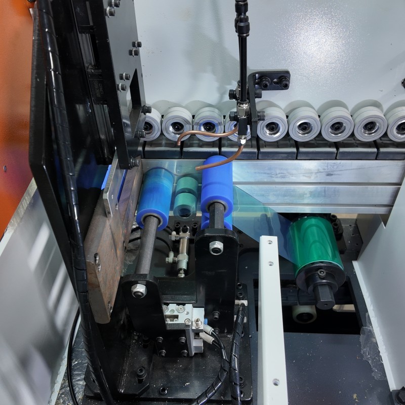 Veneer Flooring Arc Bending Machine , Precision Decorative Veneer Panel Curving Machine