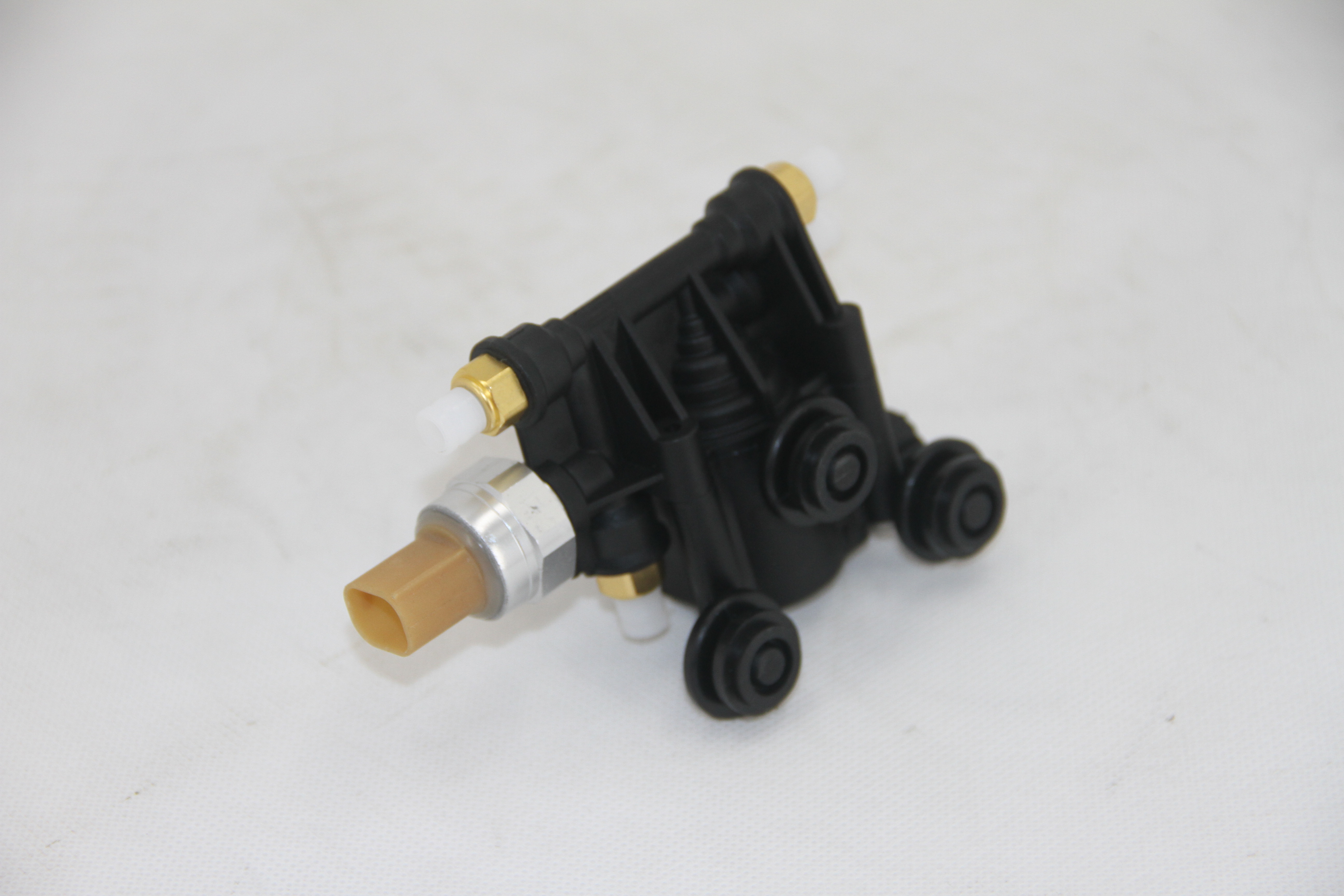 Клапан соленоида RVH500070 езды воздуха Land Rover 3 RVH000046 RVH000045