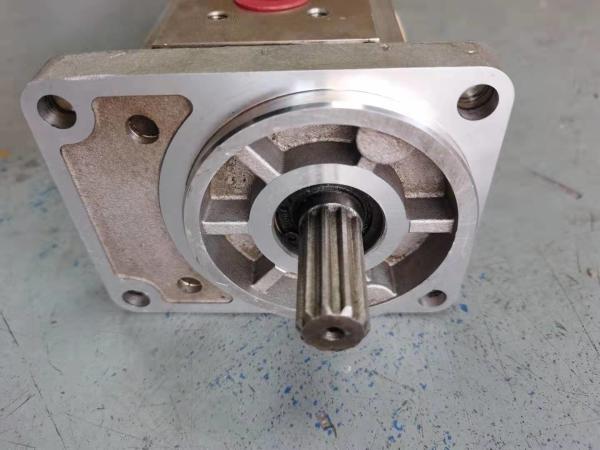 Excavator Kubota 027 Hydraulic Pilot 10T Gear Pump