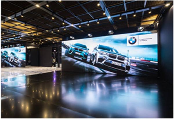 1000-1500cd/m2 Advertising Indoor LED Screen Rental P4.81 500*1000mm For Fashion Show