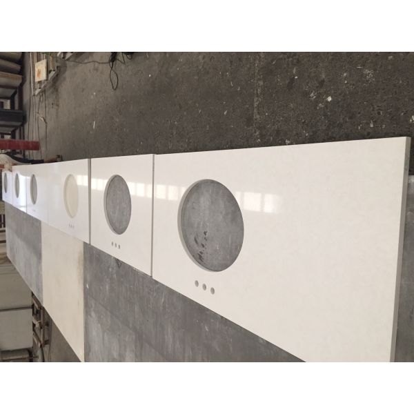 Полуфабрикат подгонянные верхние части тщеты ванной комнаты кварца конструируют/размер