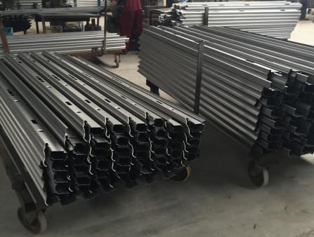 Rolo de aço do quadro de porta de De Coiler 11kw que forma a máquina