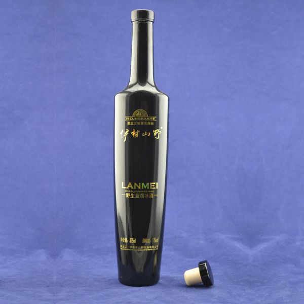 750ml Black Label Whiskey Glass Bottle with Decal Surface and Cork Closure System