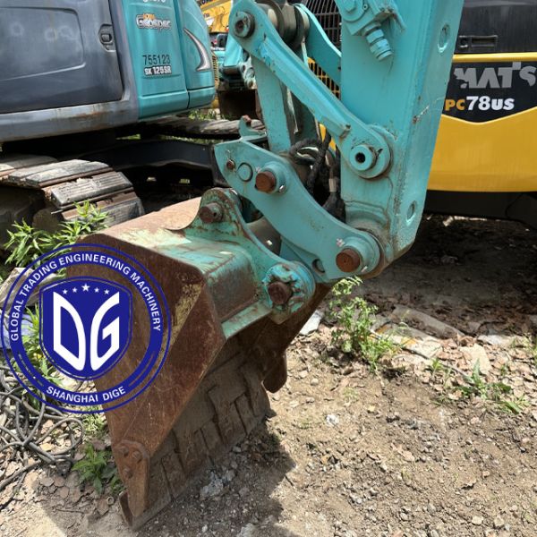 Использованный Kobelco SK70 7тонный мелкий экскаватор из Японии