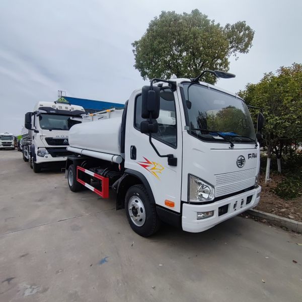 FAW 4x2 Oil Delivery Truck Manual Transmission Tanker Truck