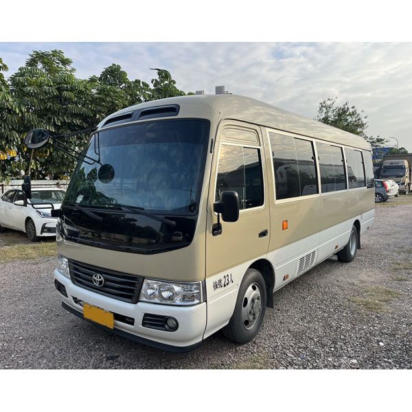 Использовано 23 места Автобус 7м Бензин Использованный микроавтобус