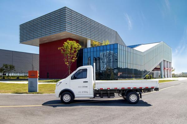 Minitruck EV Car HM02 New Energy Vehicle 300km Mini Truck High Speed Motor Delivery Electric Van Electric Minivan Sale
