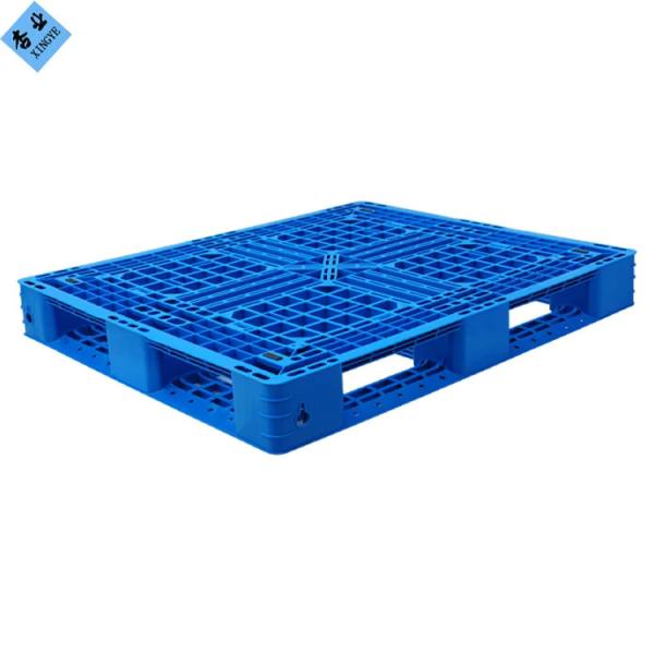 Pallet de empilhadeira de plástico azul Placa de plataforma de empilhadeira de caminhão de empilhadeira de plástico de malha à prova de umidade.