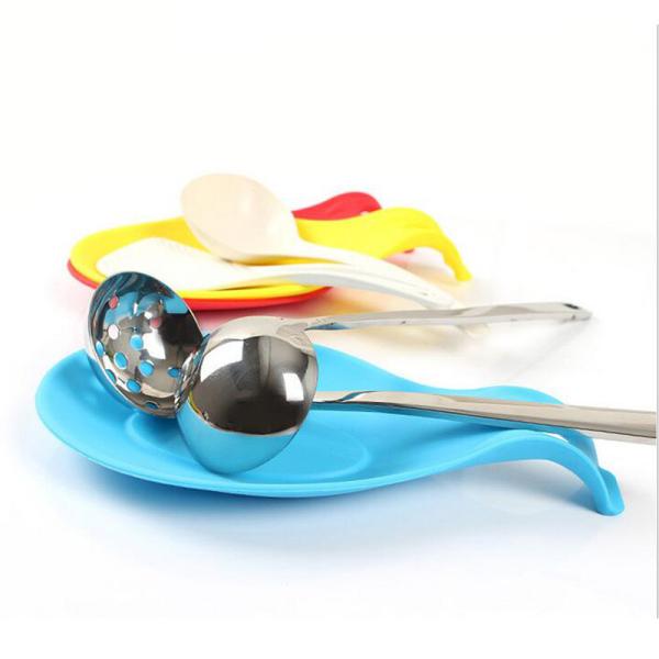 Eco Friendly 37g 72g Almond Shaped Silicone Spoon Holder