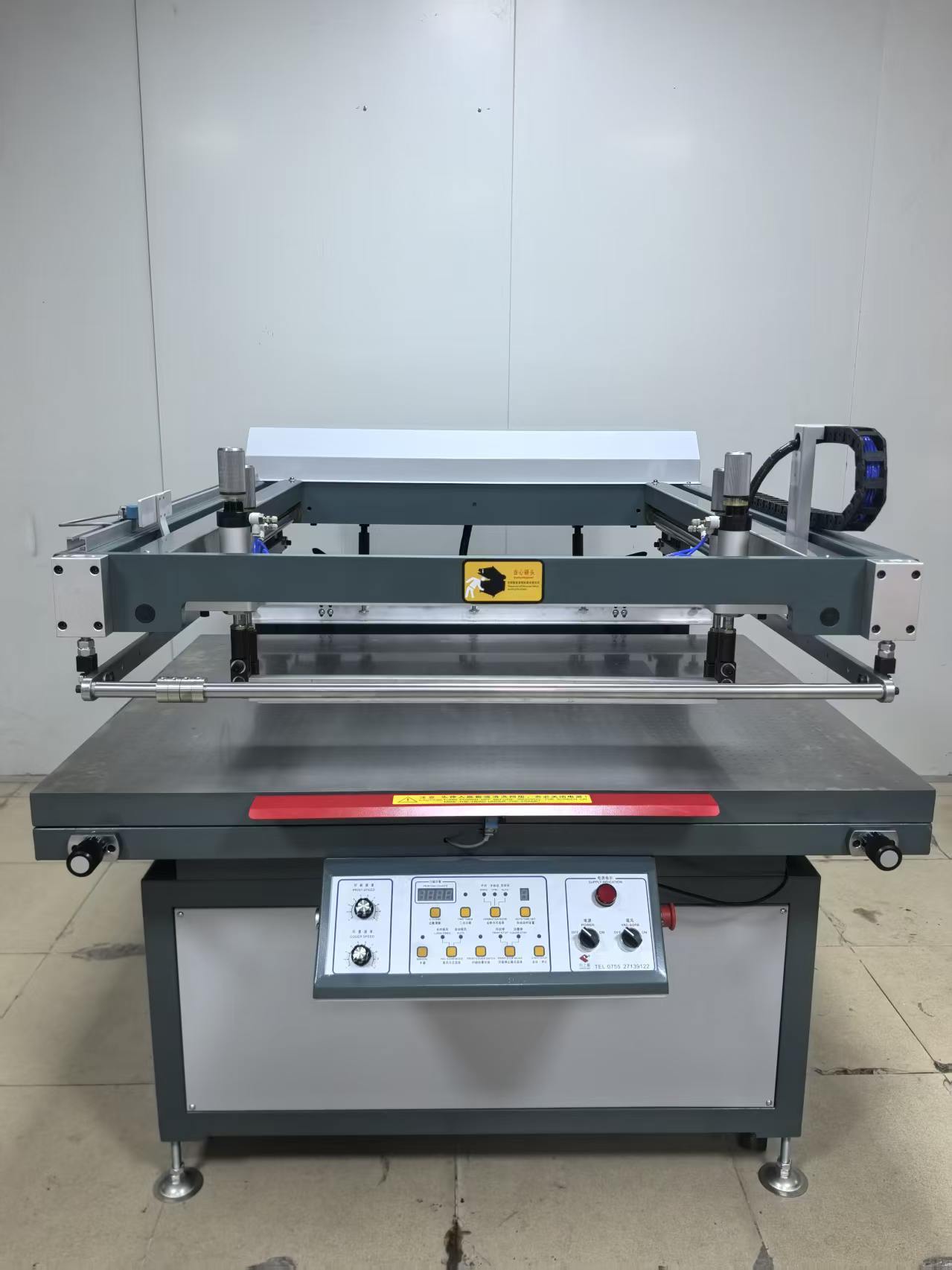 Semi-automatic Swing Arm Screen Printing Machine with Swing-up Arm Structure, Adjustable Printing Speed, and Pneumatic Driving System