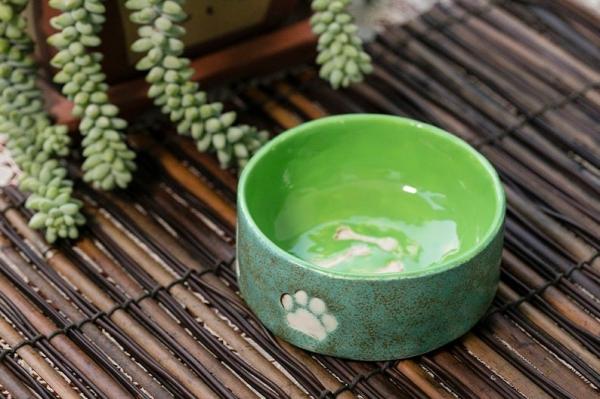 Functional Ceramic Ergonomic Cat Food Bowl Lead Free 200ml Hand Formed Ceramic Dog Bowls