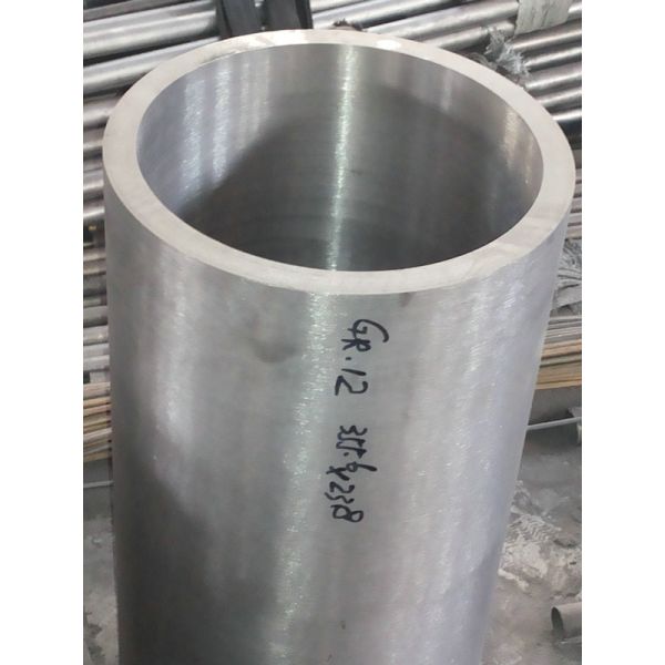 Grade 2 Seamless Titanium Pipe Silvery Gray For Heat Exchanger