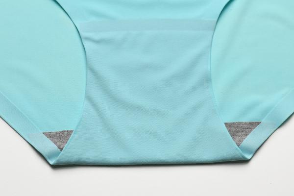 Anti-Static Seamless Underwear Female Breathable Ice Silk Mid Waist Underwear