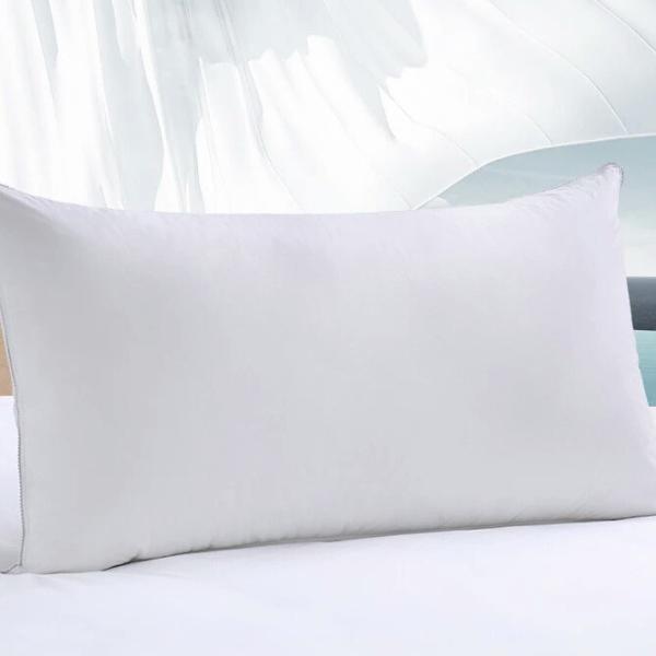 Multifunctional Soft Hotel Pillows Durable For Head Body Part