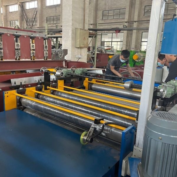 Lignes de fente en acier adaptées aux besoins du client du Gi solides solubles de Cr de 1.0mm 20m/Min Coil Cutting Machine