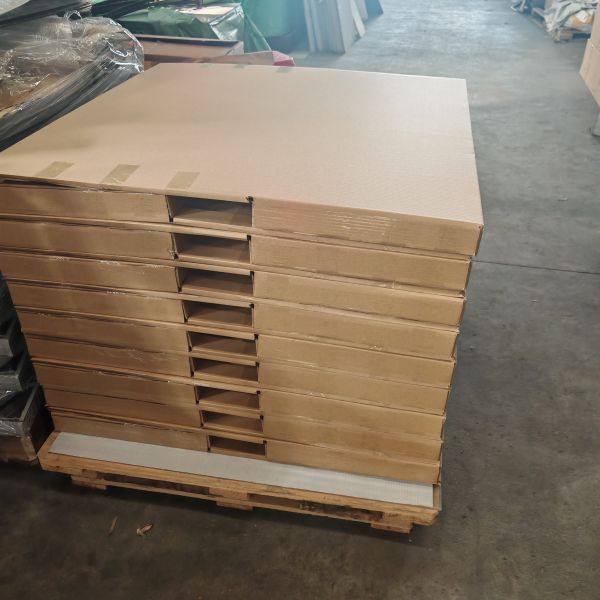 Aluminium Profile Connecting Parts Polycarbonate Window Awning Manual Operation 2.5mm Solid Sheet or 5.0mm Hollow Sheet Durable Weather Resistant