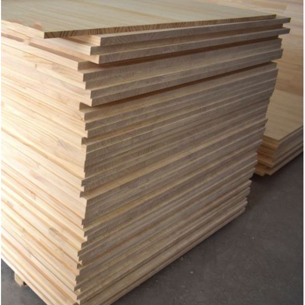 le projet en bois solide de 1220x2440mm lambrisse la colle en bois du panneau de mur de pin E0/E1