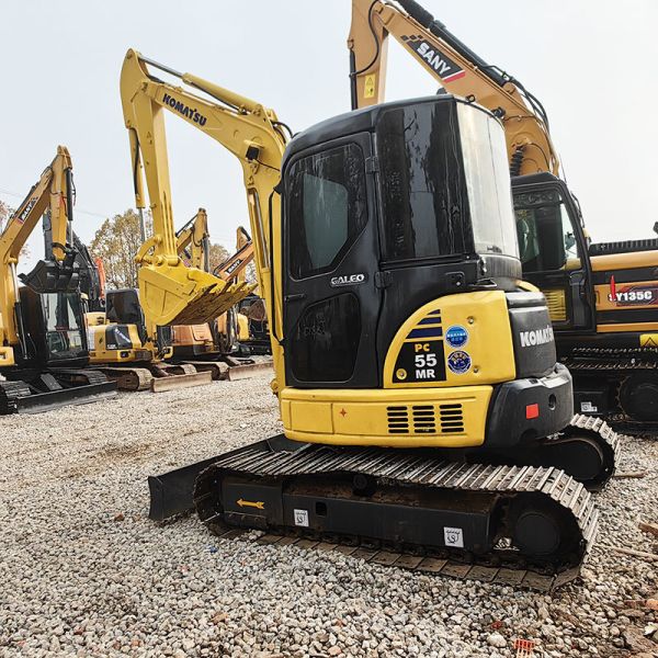 Peinture japonaise d'origine Machines agricoles utilisées Pc55 Komatsu Mini Excavator 28.5Kw
