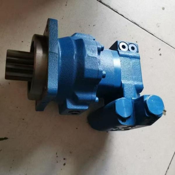 Eaton Slew Motor VNS130S310A for Excavator Hydraulic Swing Motor Made In Japan