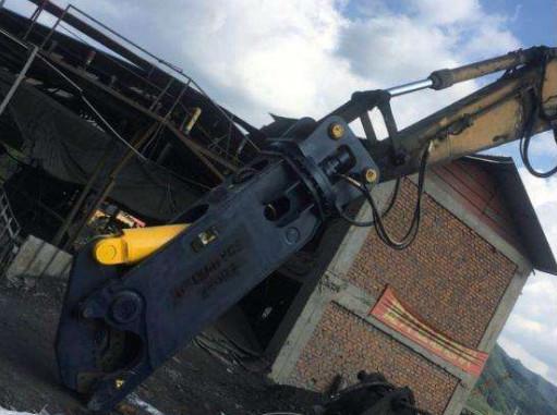 Accurate Quick Cutting Excavator Attachment , Scrap Metal Shear For Steel Scraps