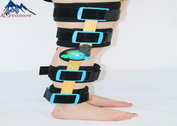 Produits orthopédiques noirs réglables d'accolades de genou d'arrêtoir de fournitures médicales de SBR articulés