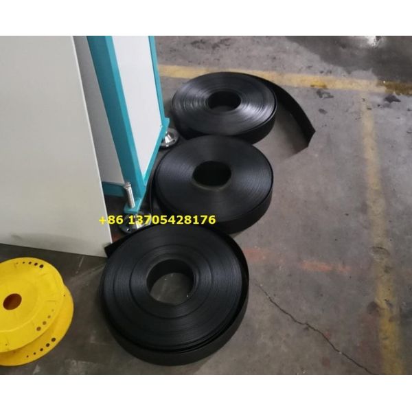 Ligne de production de bandes géo PET renforcées de fibres avec conception à vis unique