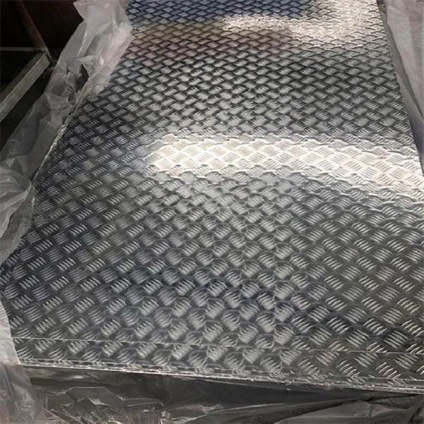 China Factory 4mm 6mm Galvanized Steel Plate Best Price Checkered Steel Plate  Customized for Transportation