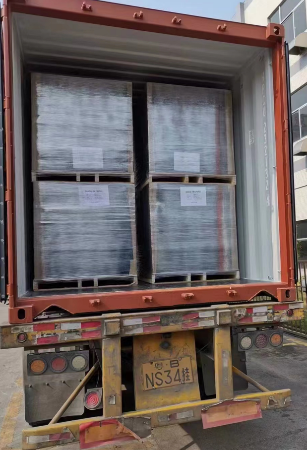 вибрационная устойчивая к клею без клея Gym Flooring Rubber Tile for Sports