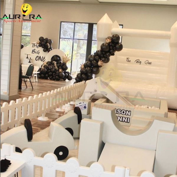 White Soft Play Indoor Equipment Farm Bounce House Baby Mats And Fence