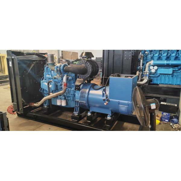 320KW Guangxi Yuchai Diesel Generator Set with Water Cooling System and Automatic Switch