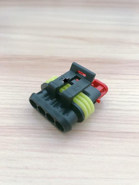 Black Waterproof Auto Wire Connectors 4 Wire Waterproof Connector TS16949 Approved