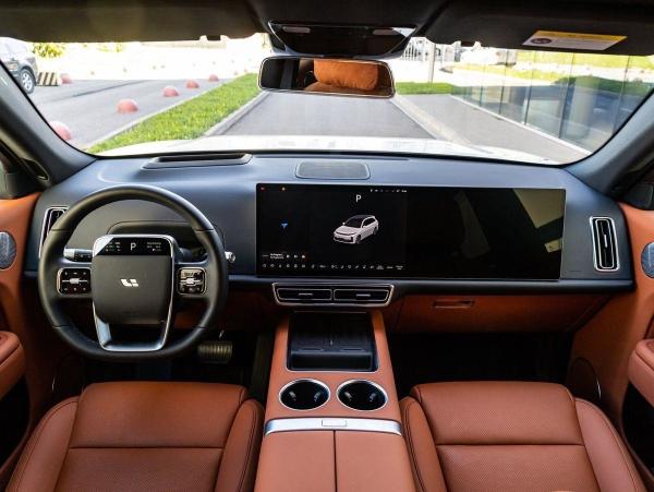 Li L7 8 Hours Charging Time and 360° Rear Camera SUV EV Cars