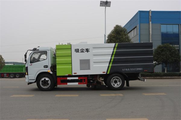 Mini Version 4X2  5CBM 3 CBM Diesel Vacuum Cleaner Sweeper