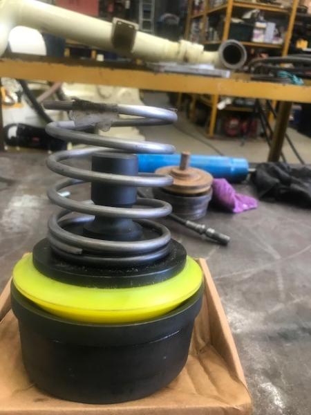 Rongsheng RS-W440 mud pump fluid end, Rongsheng F1600 mud pump liner, Rongsheng RS-F1300L mud pump piston， F1600 pump