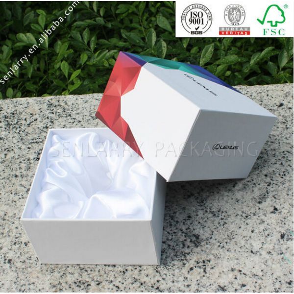 promotional professional custom beautiful gift box can print the company LOGO there are white flannel