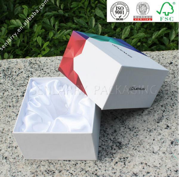promotional professional custom beautiful gift box can print the company LOGO there are white flannel
