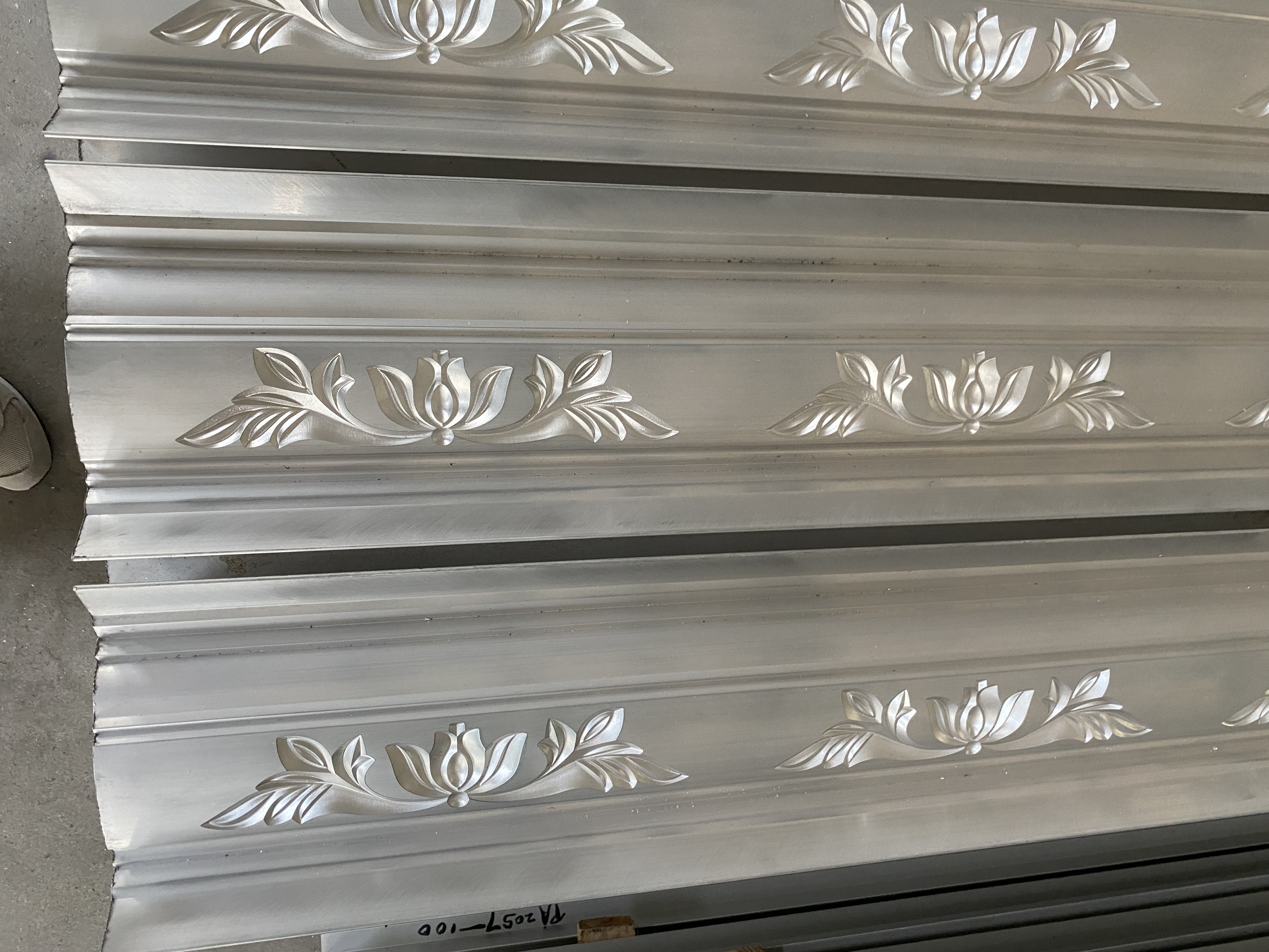 Durable Aluminum Alloy Casting Gypsum Cornice Mould with Customizable Width 4-200mm Life 8-10 Years