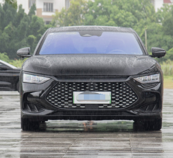 BYD HAN 2024 EV 715KM FWD Zunrong версия 4 двери 5 мест электромобиль