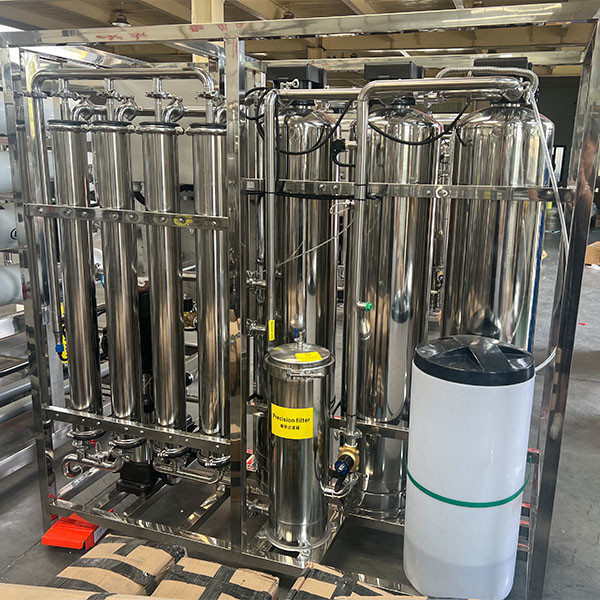 Équipement de purification de l'eau Système de traitement des puits souterrains Osmose inverse Petite machine RO