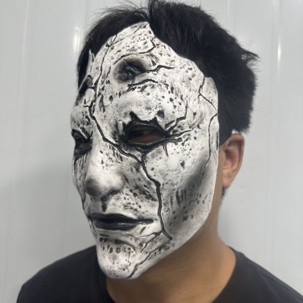 High Filtration Latex Halloween Mask for Extended Wear Comfort in One Size Fits Most