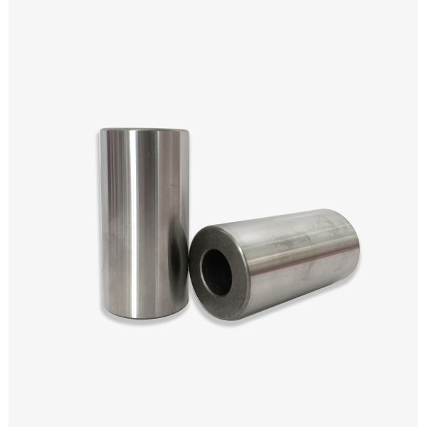 3950549 Engine Spare Parts Piston Pin For Piston 3929161 6CT 6D114