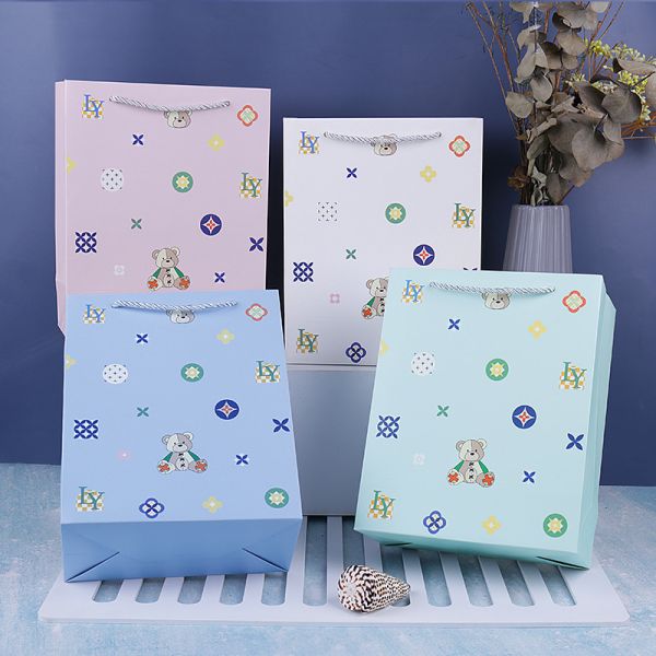 Gift Bag Set Instagrammable Kraft Paper Packaging Rope Handle Design Valentines Day Birthday Gifting