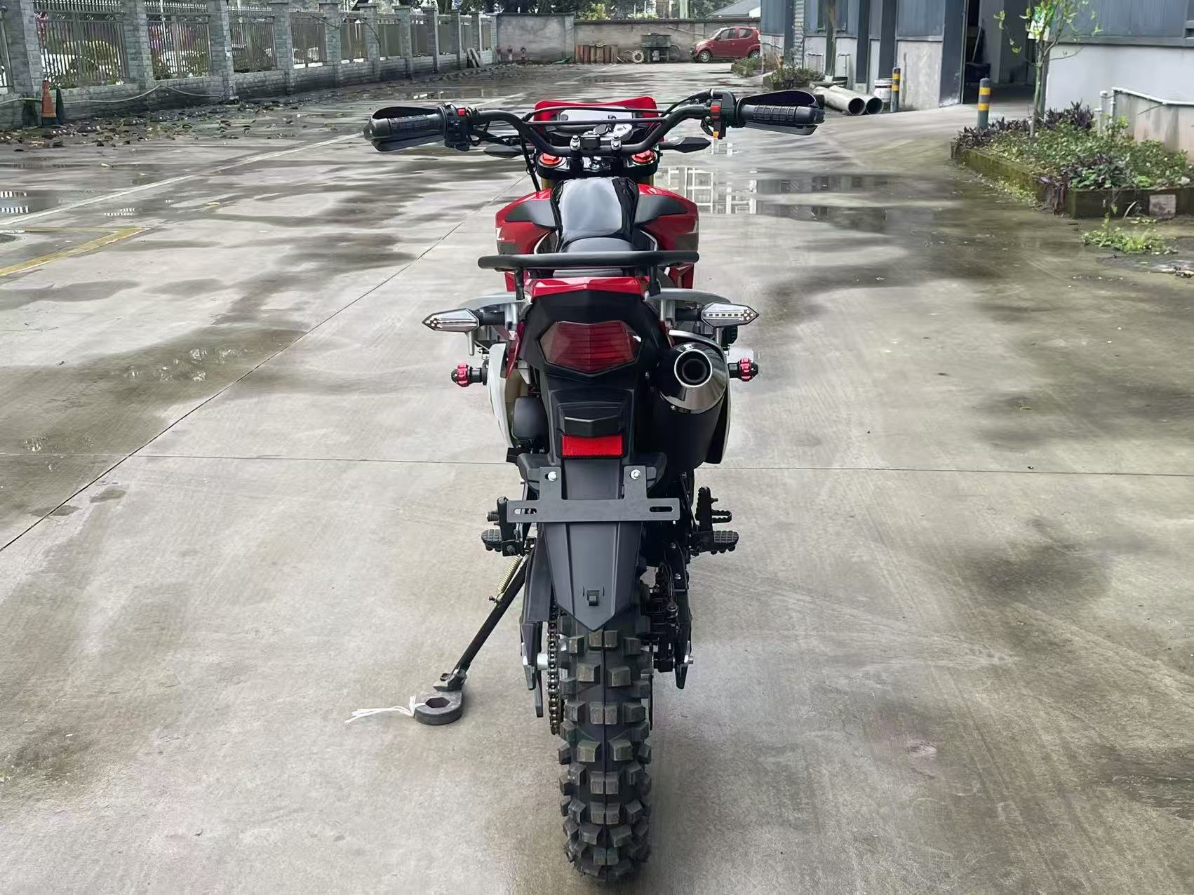 High Power 250cc Upside Down Front Fork Enduro Bike Single Cylinder Air-Cooled