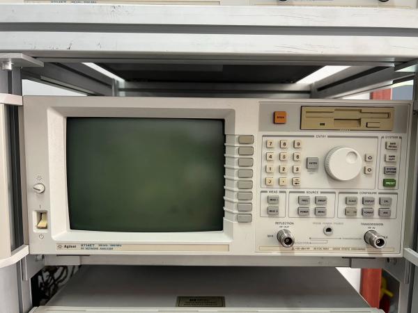 Analizador de Red RF de Reflexión y Transmisión VNA Agilent 8714ET 3 GHz