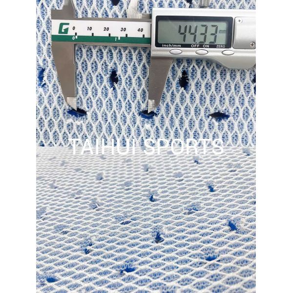 2025 Nouveau design FIFA Pad de choc de qualité pour le terrain de football