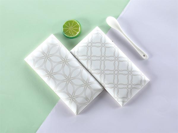 White Glossy Ceramic Wall Tiles 75x152mm for Kitchen Bathroom