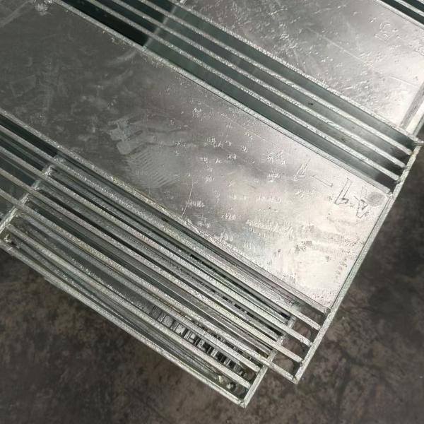High Strength Anti Slip Grating Steel Grid Plate For Drainage Ventilation