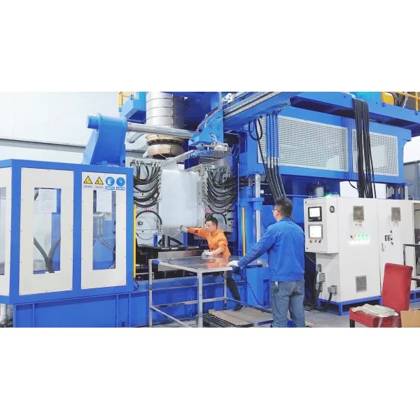 Used 1000L IBC Extrusion Blow Molding Machine with High Productivity and Accumulator Head Design