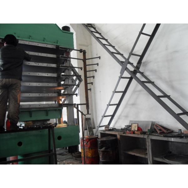 Continuous Production Rubber Vulcanizing Press Machine 400T for O-Ring Hot Vulcanizing