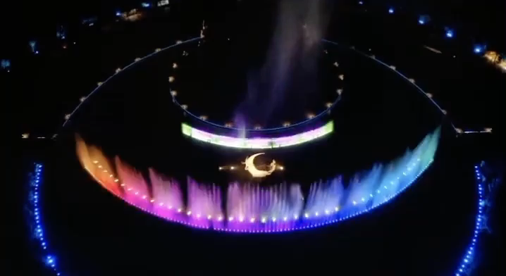 Средняя вода Плавающий фонтан Музыкальное управление 220V 380V